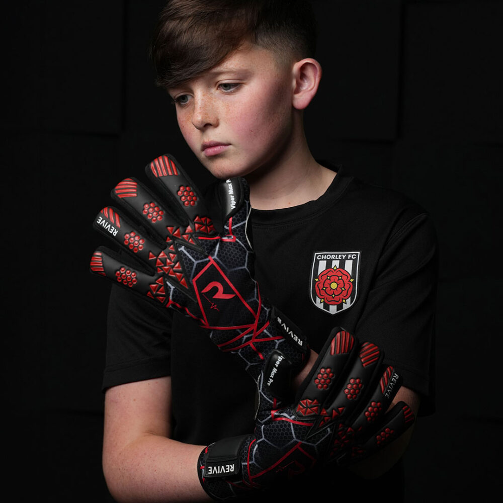 Junior Viper Max Pro - Black & Red